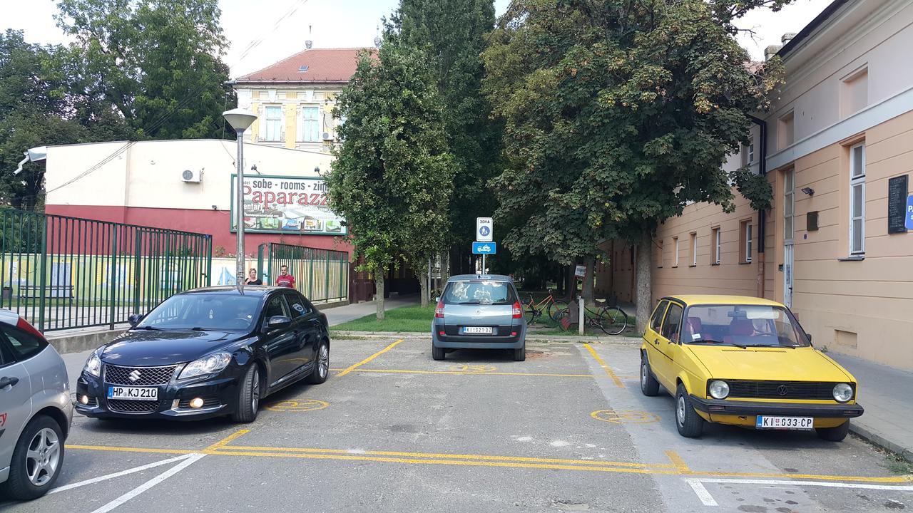 Hostel Paparazzo & Apartmens Kikinda Luaran gambar